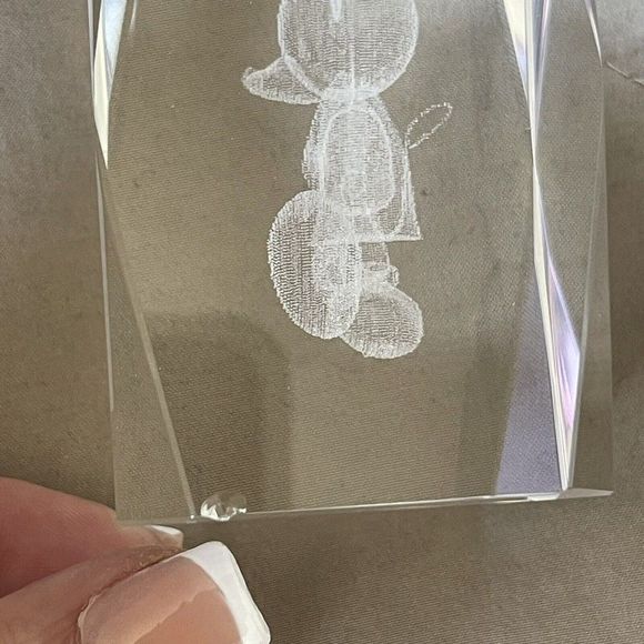 Disneyland Collection Disney Mickey Mouse 3D Laser Etched Hologram Crystal Cube - Picture 12 of 12